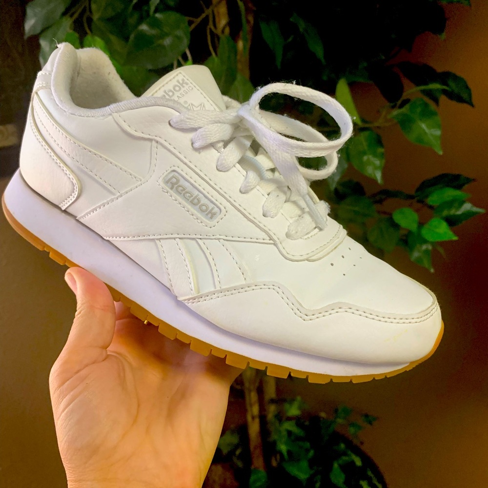 Reebok Classic Women’s White Sneaker Size 6.5